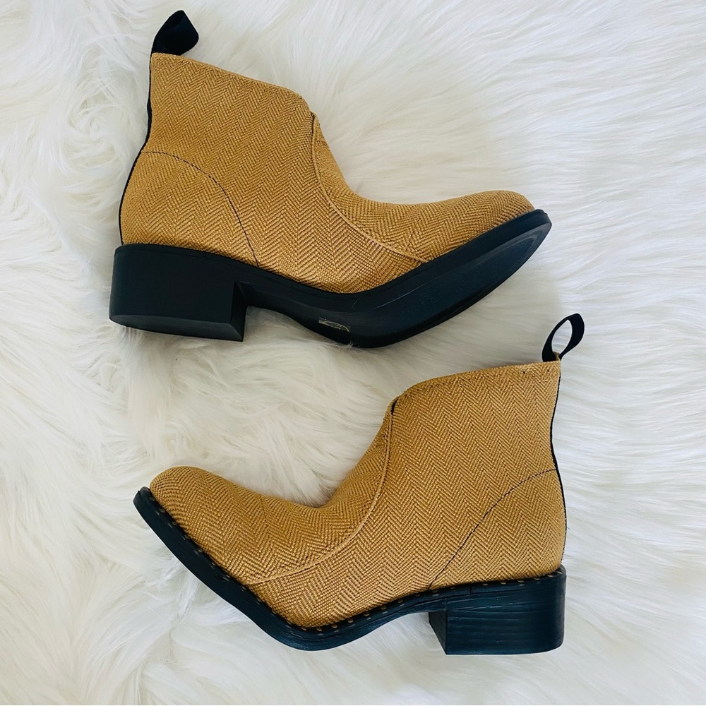 Charleston Shoe Co. Barcelona Booties in Wheat
